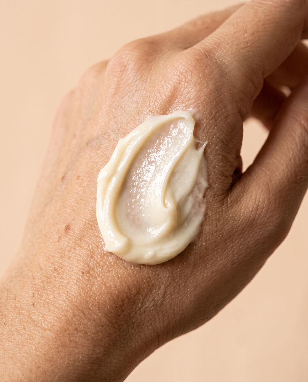 Night cream texture